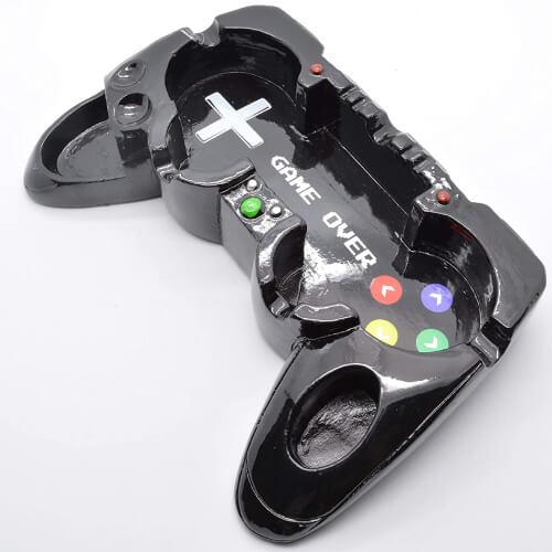Controller kinézetű hamutál dohányos játékosoknak