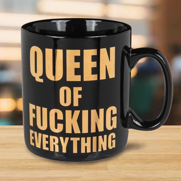 Queen of Fucking Everything óriás bögre királynőknek