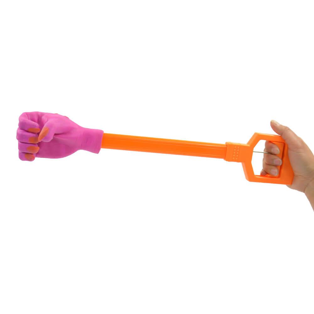 NOVELTY SCARY MONSTER HAND GRABBER TOY VIDEO REVIEW 