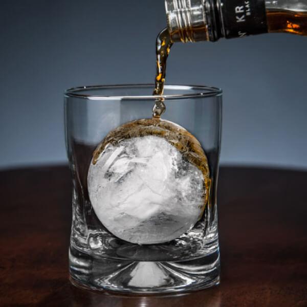 Jéggömb Whisky fogyasztóknak tökéletes választás