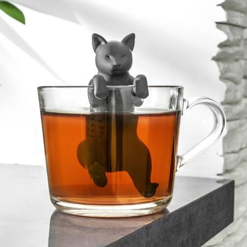 Tea és macska kedvelők számára vicces termék a cicás teafű áztató